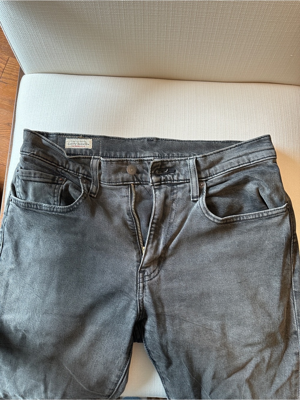 Men’s Charcoal Levi’s Jeans 31x30